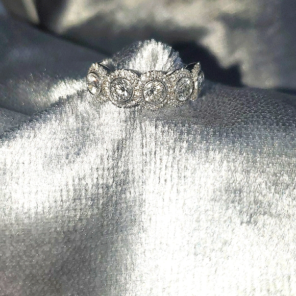 Diamond Ring - Picture 7 of 11